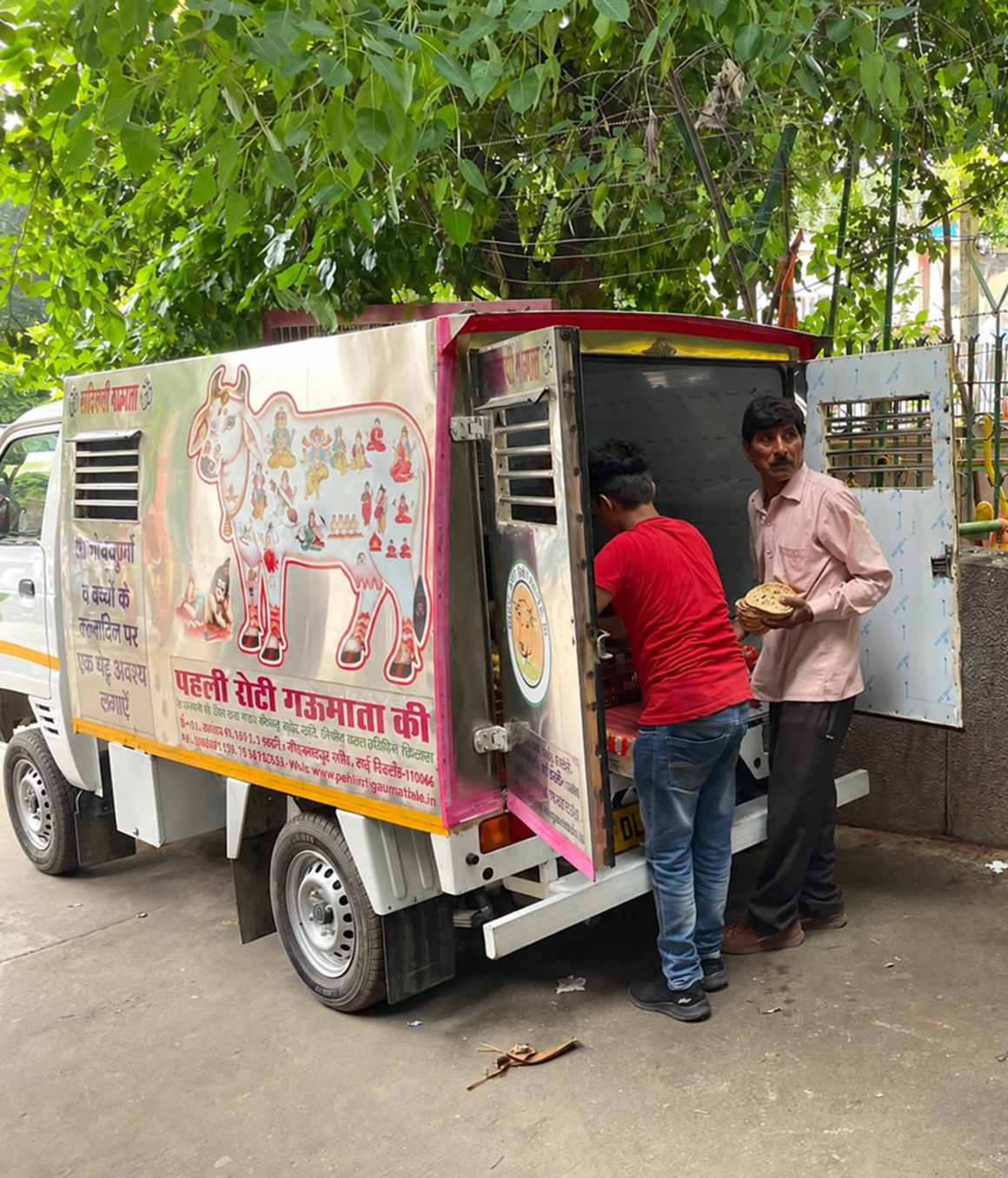 Pehli Roti daily collection vehicle